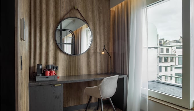 Radisson RED Oslo City Centre, A Verified Net Zero Hotel - Guest Room