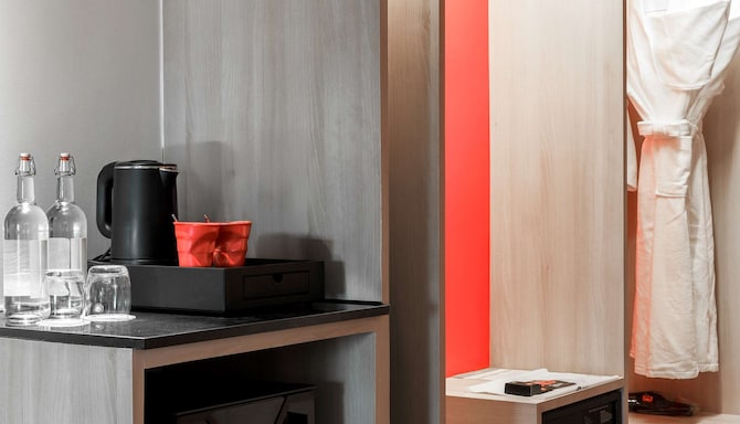 Radisson RED Phuket Patong Beach - Guest room amenities