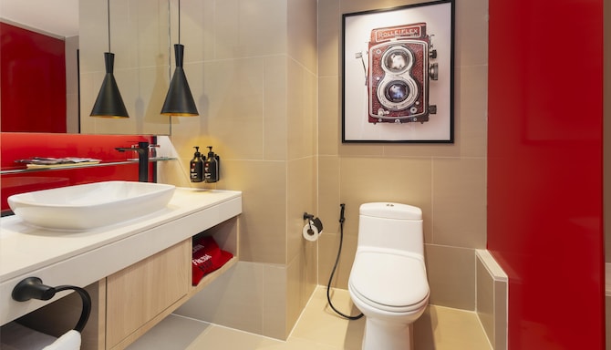 Radisson RED Phuket Patong Beach - Deluxe King