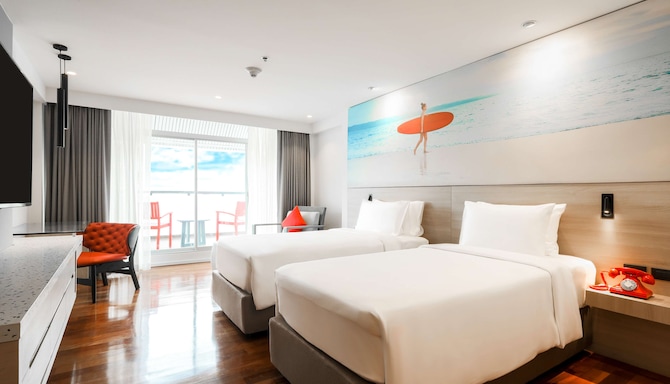 Radisson RED Phuket Patong Beach - Superior Room