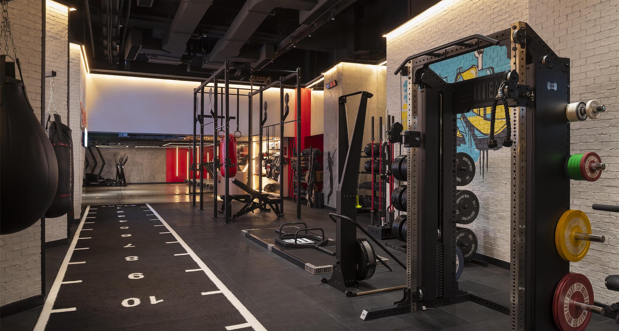 Radisson RED Phuket Patong Beach - نادي صحي