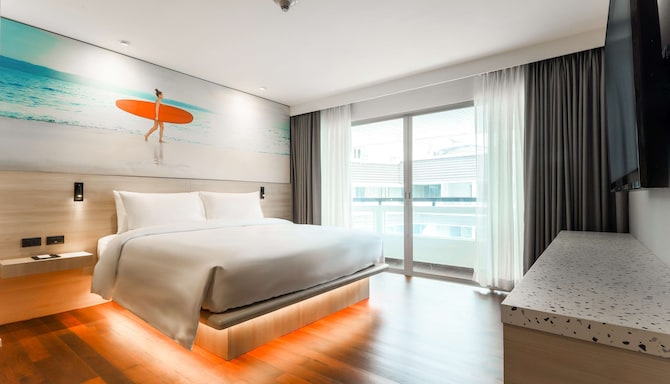 Radisson RED Phuket Patong Beach - Suite