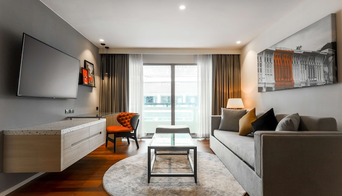 Radisson RED Phuket Patong Beach - Suite