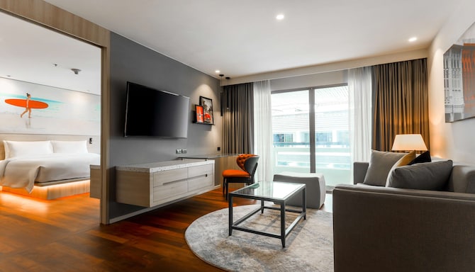 Radisson RED Phuket Patong Beach - Suite