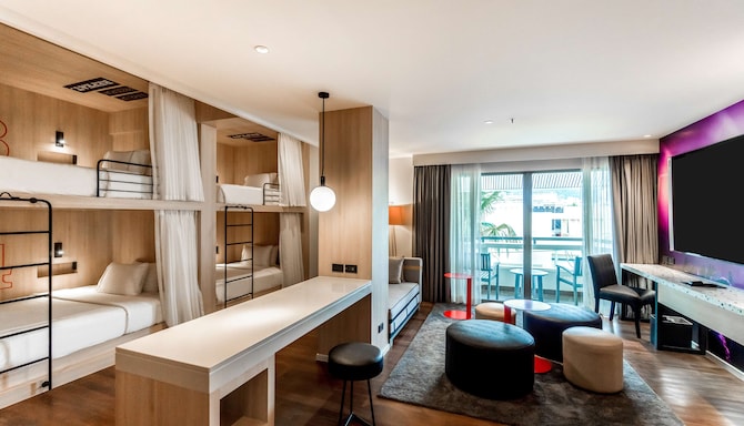 Radisson RED Phuket Patong Beach - RED Suite