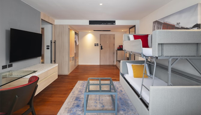 Radisson RED Phuket Patong Beach - Family Suite