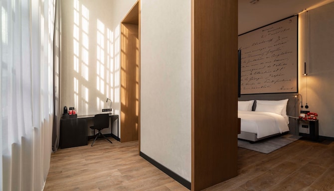 Radisson RED Tbilisi - Гостевые номера