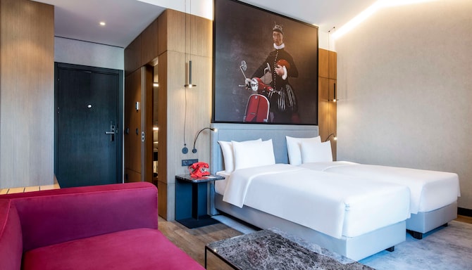 Radisson RED Tbilisi - Гостевые номера