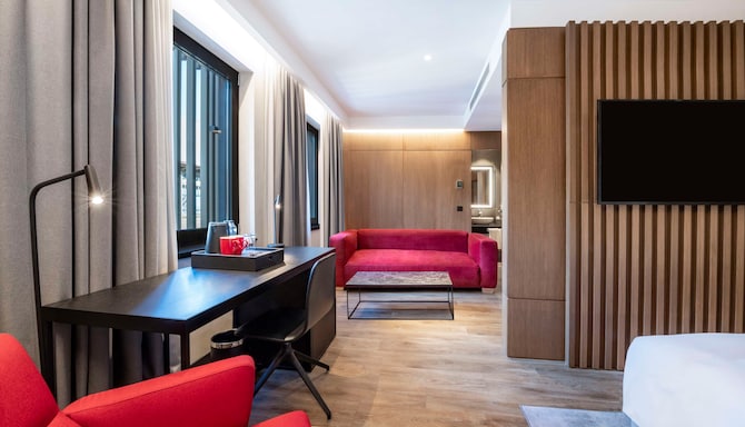 Radisson RED Tbilisi - Гостевые номера