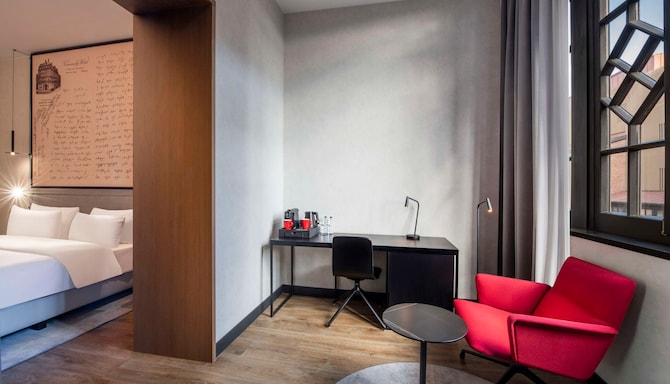 Radisson RED Tbilisi - Гостевые номера
