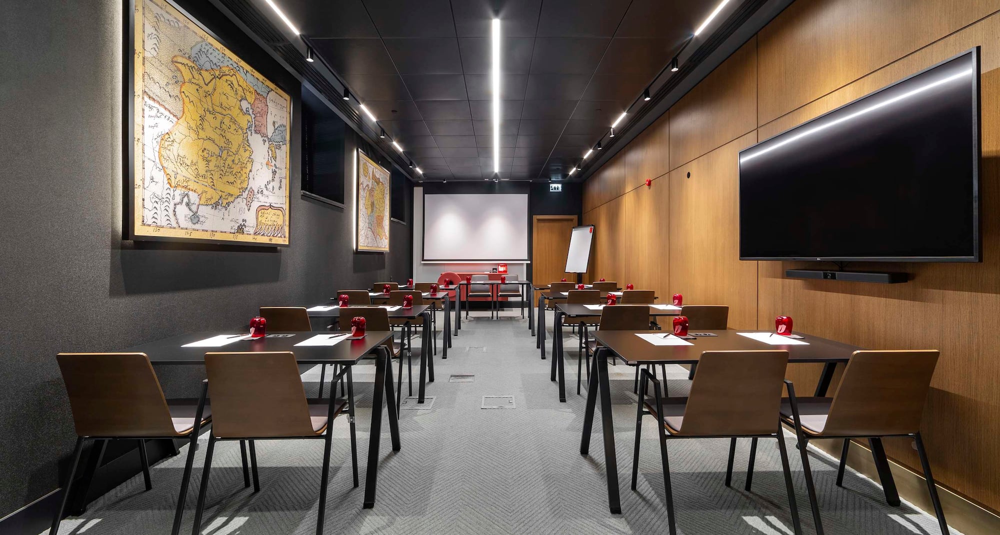 Radisson RED Tbilisi - Iveria meeting room classroom set-up