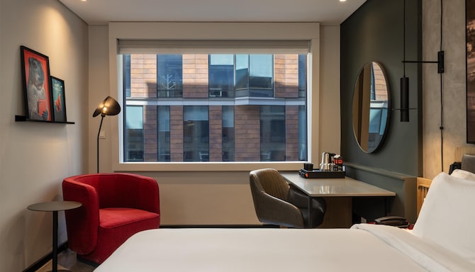 Radisson RED V&A Waterfront, Cape Town - Standard Room