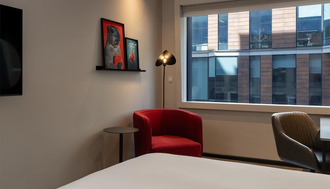 Radisson RED V&A Waterfront, Cape Town - Standard Room