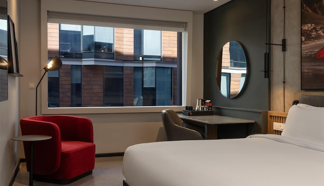 Radisson RED V&A Waterfront, Cape Town - Standard Room