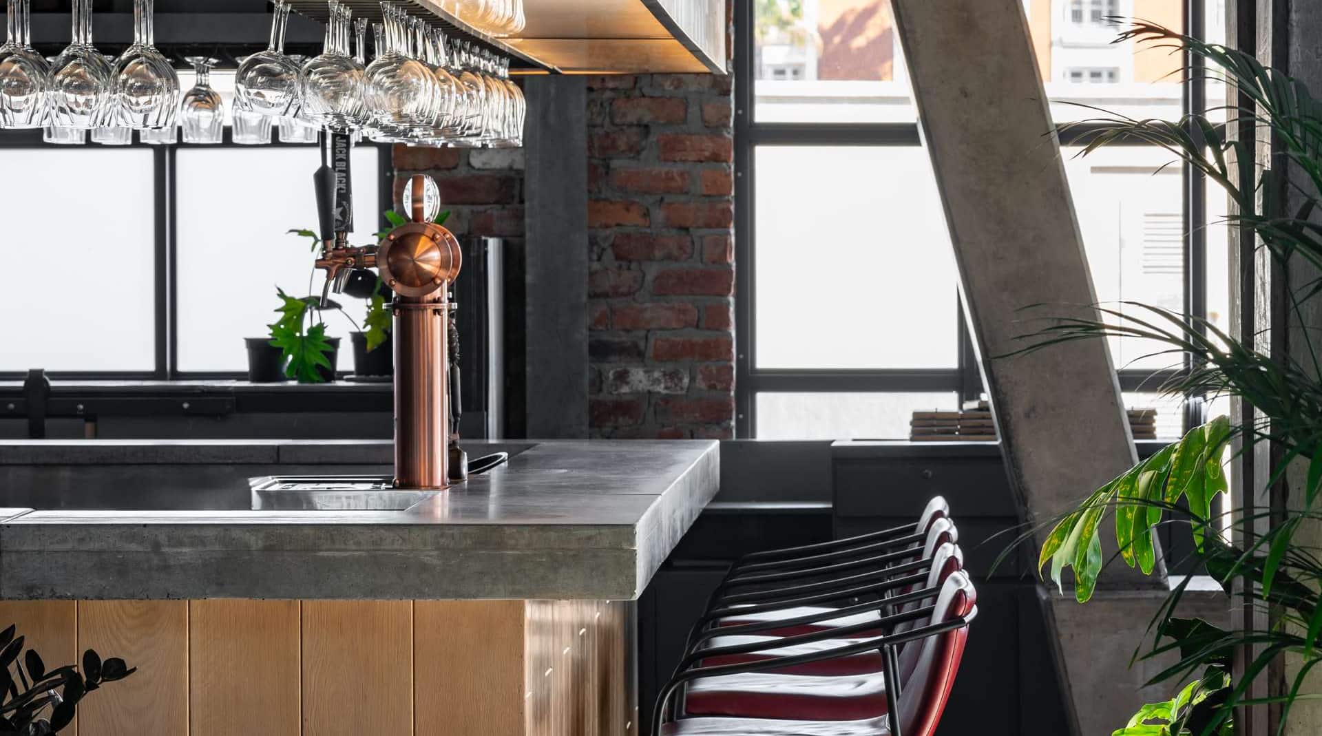 Radisson RED VandA Waterfront, Cape Town - Radisson RED OuiBar