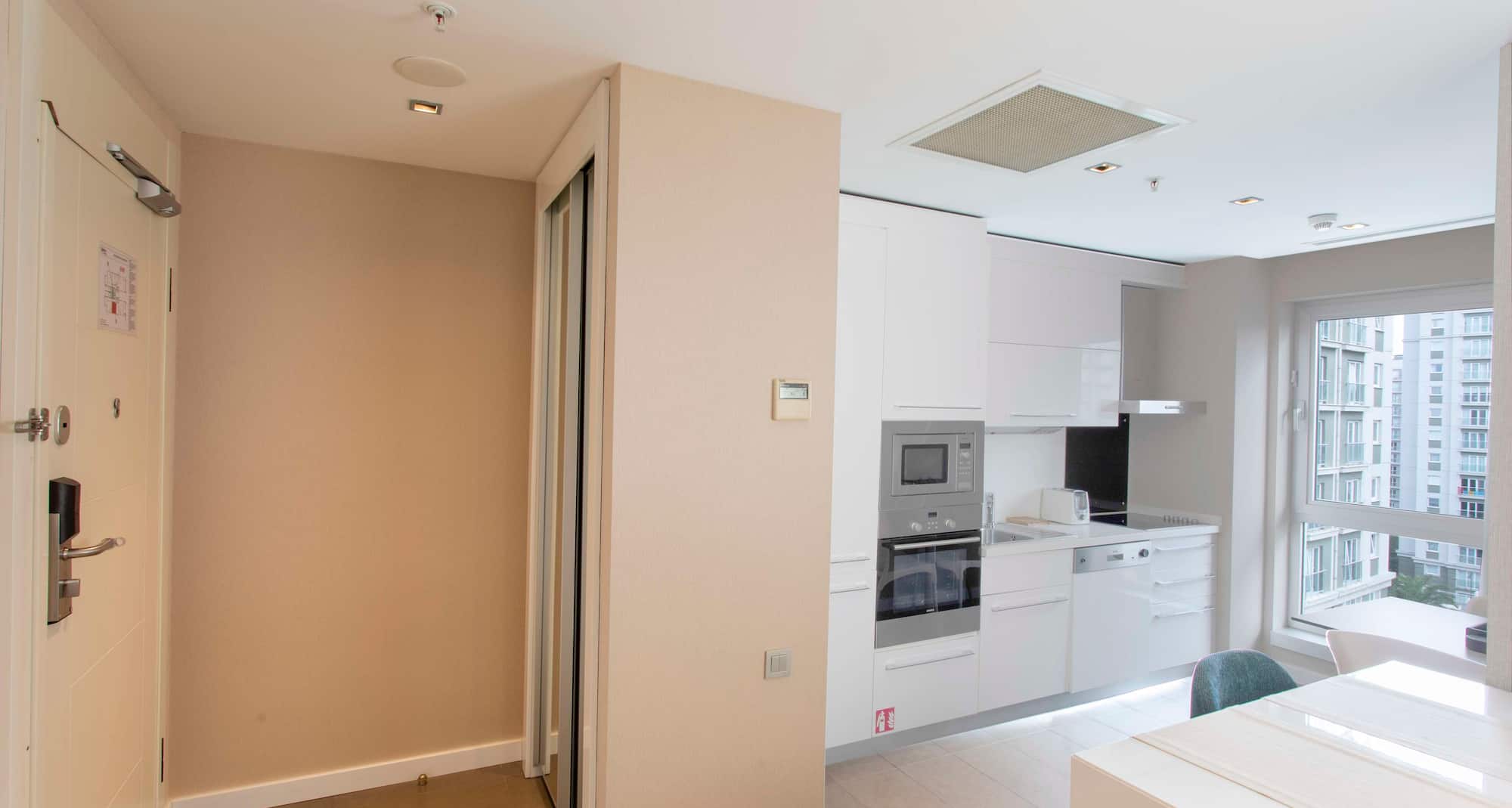 Radisson Residences Avrupa TEM Istanbul - مطبخ غرفة ضيوف / مطبخ صغير