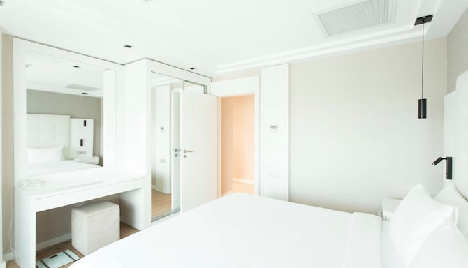 Radisson Residences Avrupa TEM Istanbul - Гостевые номера