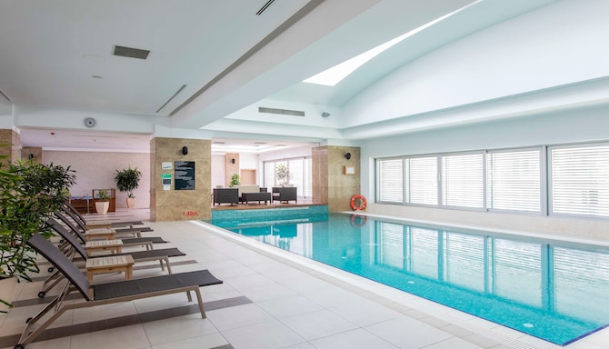 Radisson Residences Avrupa TEM Istanbul - Indoor Pool
