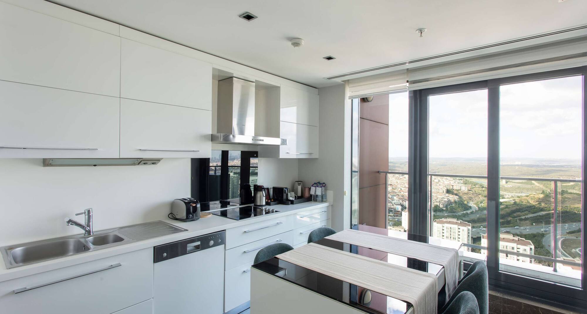 Radisson Residences Avrupa TEM Istanbul - Four Bedroom Presidential Suite
