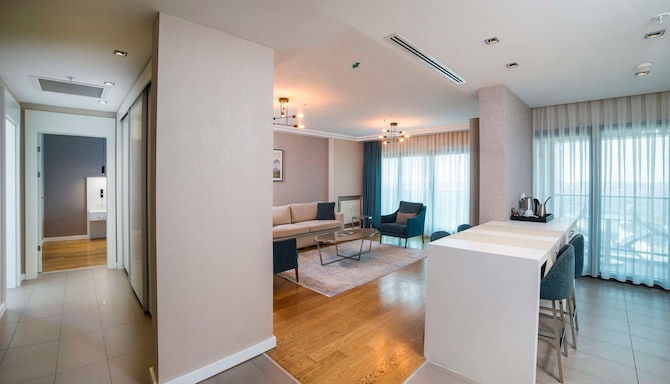 Radisson Residences Avrupa TEM Istanbul - Вид из гостевой комнаты