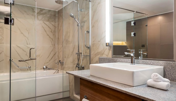 Radisson Residences Cairo Heliopolis - حمام غرفة الضيوف