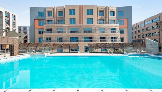 Radisson Residences Cairo Heliopolis - Sky Pool