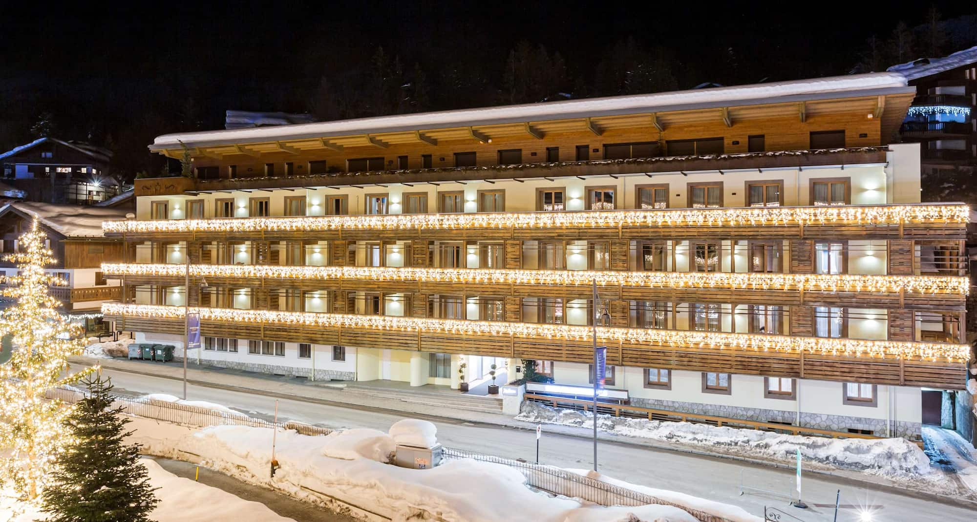 Radisson Residences Savoia Palace Cortina d'Ampezzo - Facciata