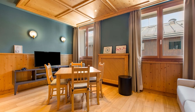 Radisson Residences Savoia Palace Cortina d'Ampezzo - Apartment