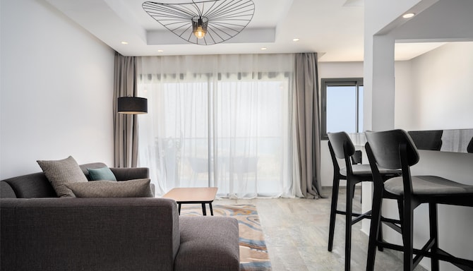 Radisson Residences Taghazout Bay - غرفة ضيوف