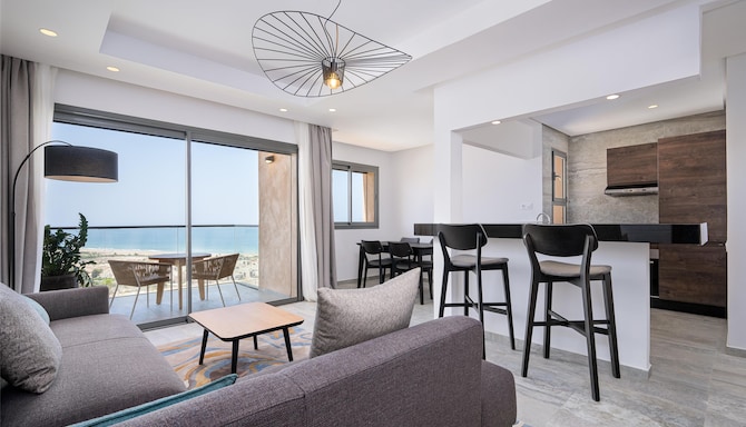 Radisson Residences Taghazout Bay - غرفة ضيوف