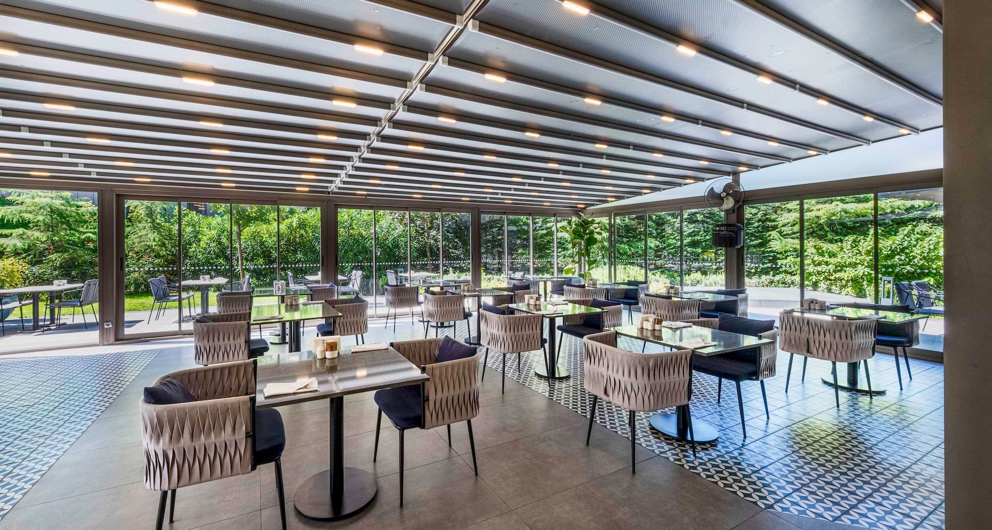 Radisson Residences Vadistanbul - Breakfast Area