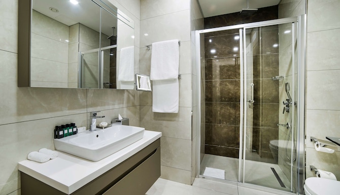 Radisson Residences, Vadistanbul - Penthouse bathroom