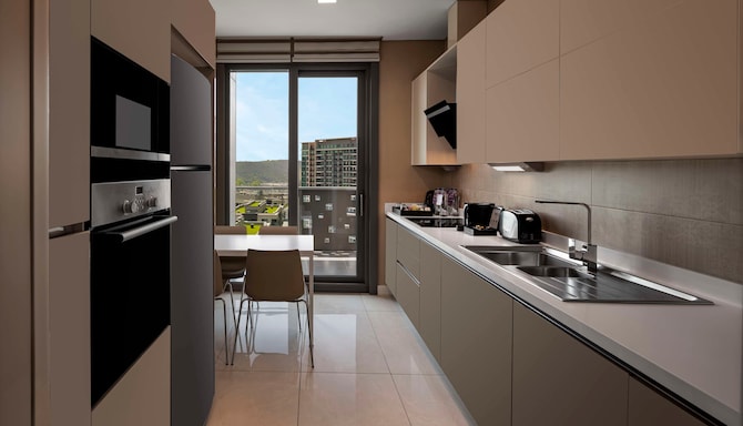 Radisson Residences Vadistanbul - Penthouse kitchen