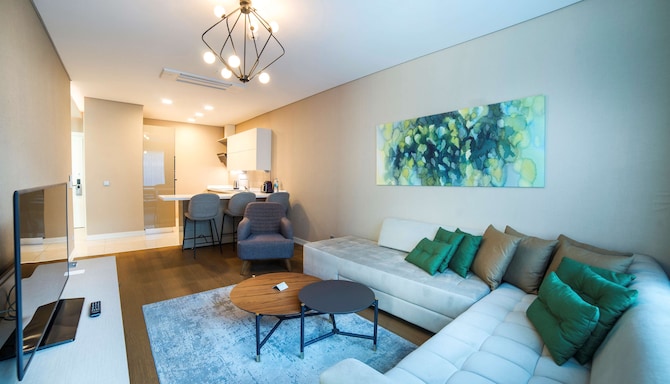 Radisson Residences Vadistanbul - Apartment living room