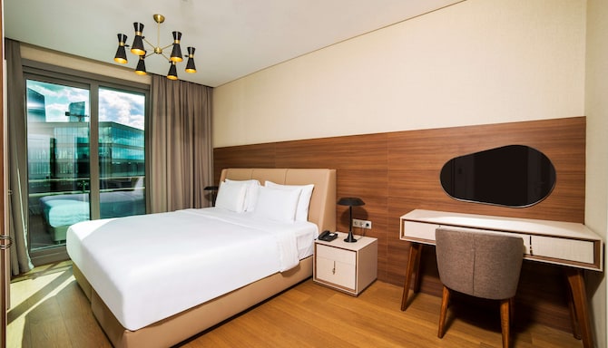 Radisson Residences Vadistanbul - Apartment master bedroom