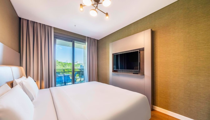 Radisson Residences Vadistanbul - Apartment bedroom