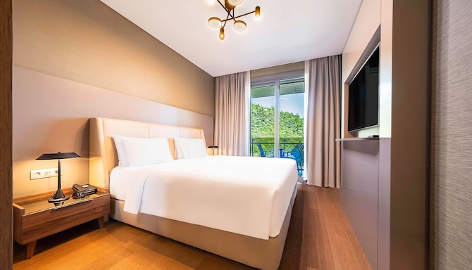 Radisson Residences Vadistanbul - Apartment bedroom