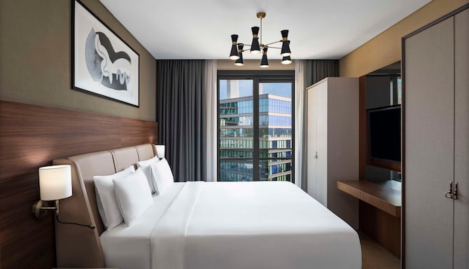 Radisson Residences Vadistanbul - Penthouse master bedroom