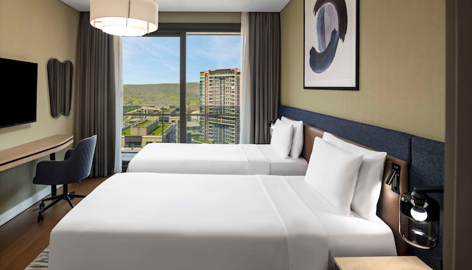Radisson Residences Vadistanbul - Penthouse bedroom with twin beds