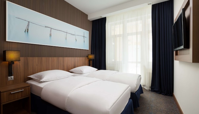 Radisson Residences, Zavidovo - Bedroom with twin beds