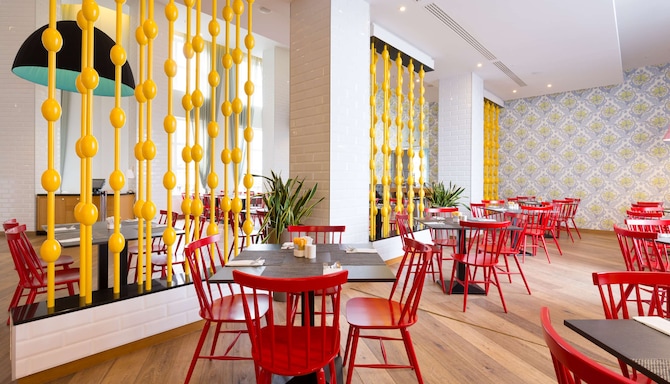 Radisson Residences, Zavidovo - ресторан The Riverbank
