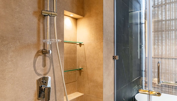 Radisson Resort and Spa Lonavala - Deluxe Room King Bed with bathtub