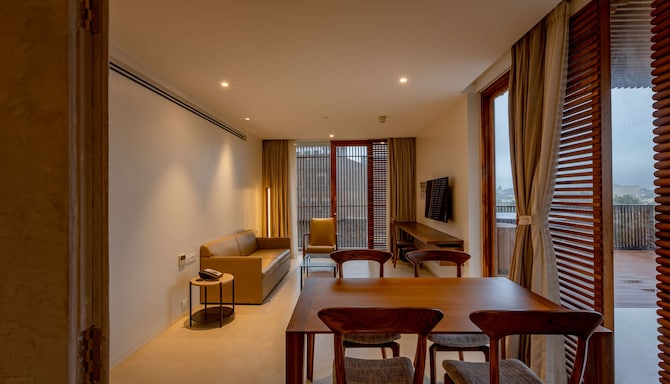 Radisson Resort and Spa Lonavala - The Samrat Presidential Suite