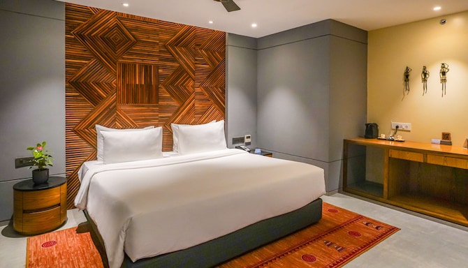 Radisson Resort and Spa Lonavala - Junior Suite Bedroom