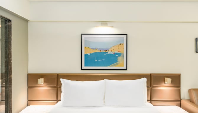 Radisson Resort Goa Baga - Executive Suite Bed