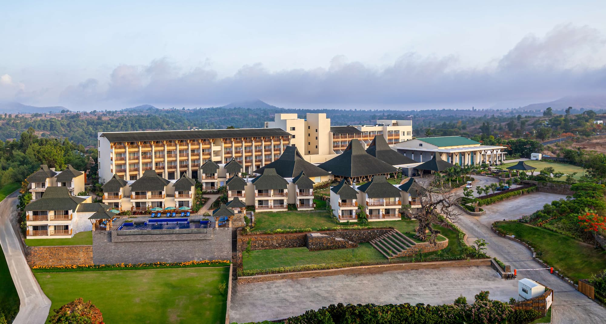 Radisson Resort Hatgad Saputara - Exterior