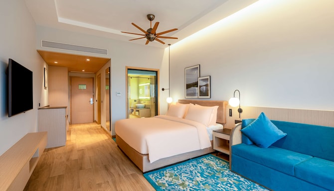 Radisson Resort Hatgad Saputara - Deluxe Room