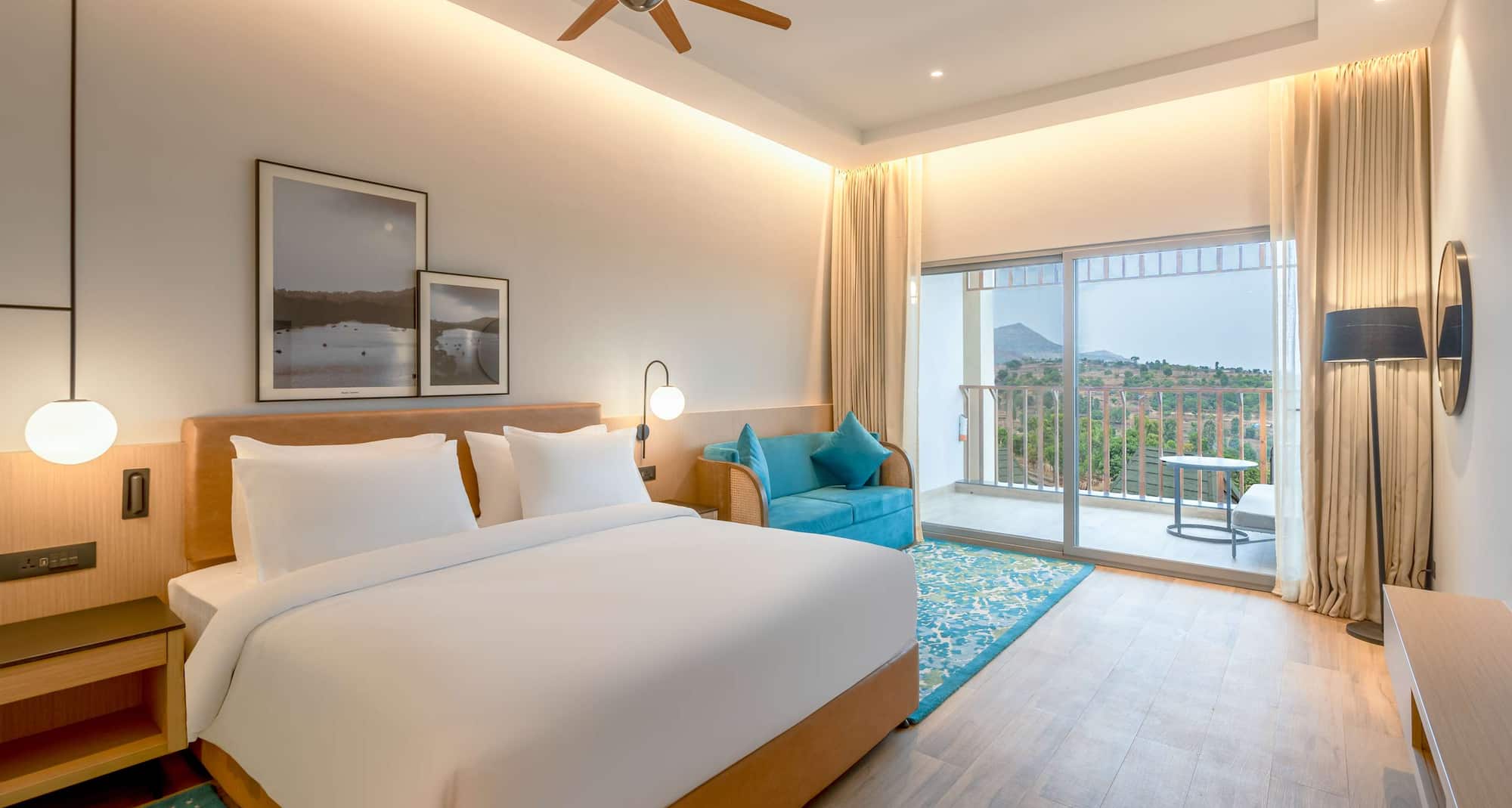 Radisson Resort Hatgad Saputara - Deluxe Room