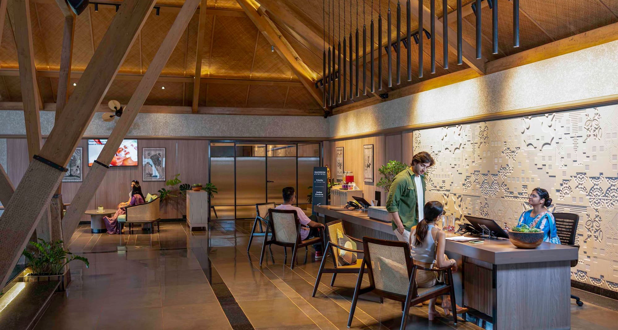 Radisson Resort Hatgad Saputara - Reception