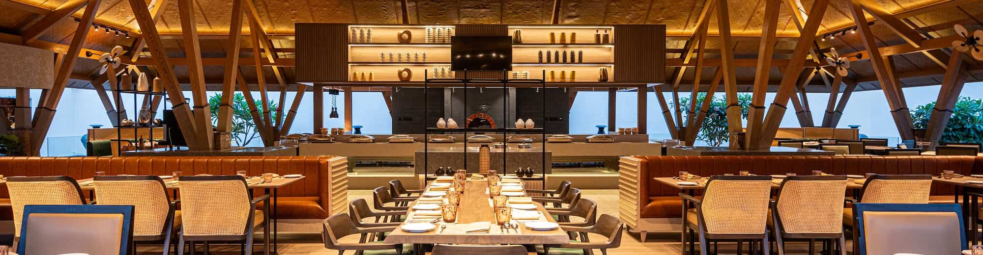 Radisson Resort Hatgad Saputara - Coracana Restaurant
